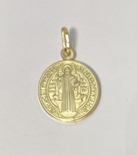 Medalla San Benito en plata de ley cubierta de oro de 18kt.

Tamaño: 8mm