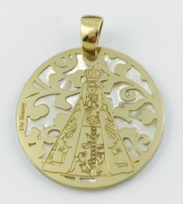 Medalla Virgen Nuestra Señora de Begoña plata de ley y nácar®. 25mm