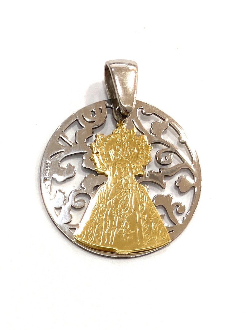 Medalla Virgen de las Nieves en plata de ley cubierta de oro de 18kt. Tamaño 25mm