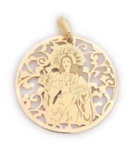 Medalla de La Santa de Totana en plata de ley cubierta de oro de 18kt. Tamaño 35 mm