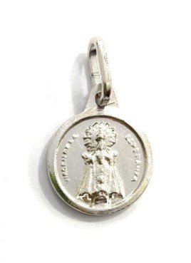 Medalla Virgen de la Esperanza de Calasparra en plata de ley 925

Tamaño medalla: 11mm