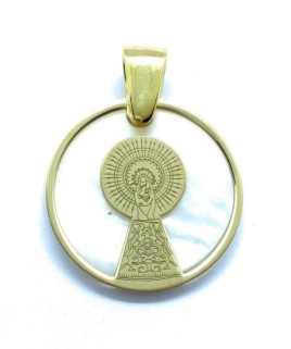 Medalla comunión Virgen del Pilar en plata de ley cubierta de oro de 18Kt y nácar.

Tamaño: 20mm