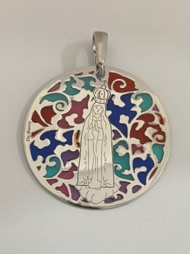 Medalla exclusiva De Bussy Virgen de Fátima en plata de ley 925ml y esmalte.

Tamaño: 35mm.
