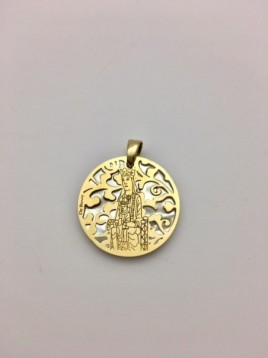 Virgen de Torreciudad plata chapada en oro y nácar 25mm